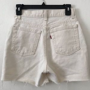 Vtg Levi's 512 Slim Off White High Waisted Denim Shorts 5 24 25